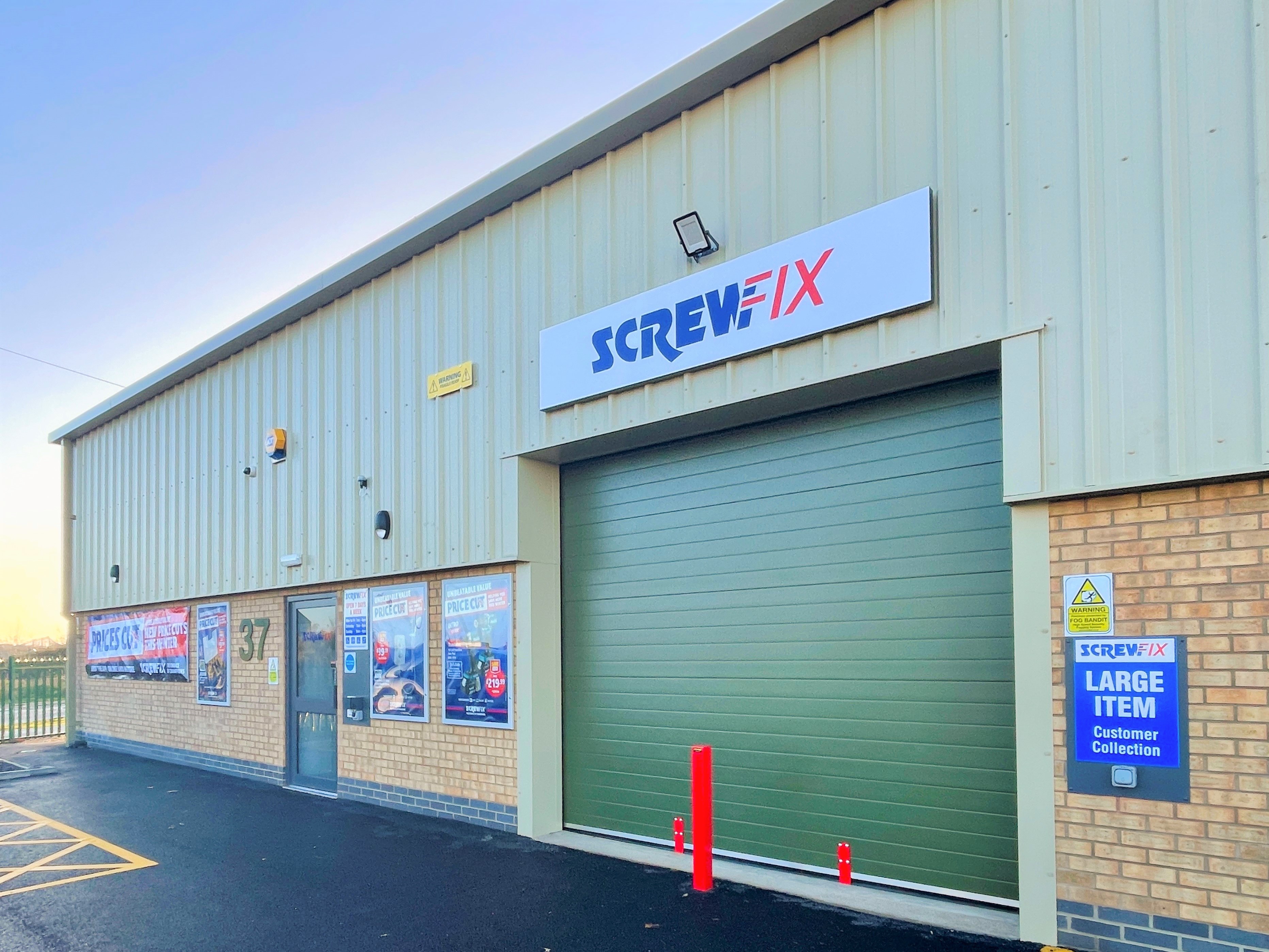 Featured image 1 for BANKS LONG & CO WELCOMES SCREWFIX TO RIVERSIDE ENTERPRISE PARK 
